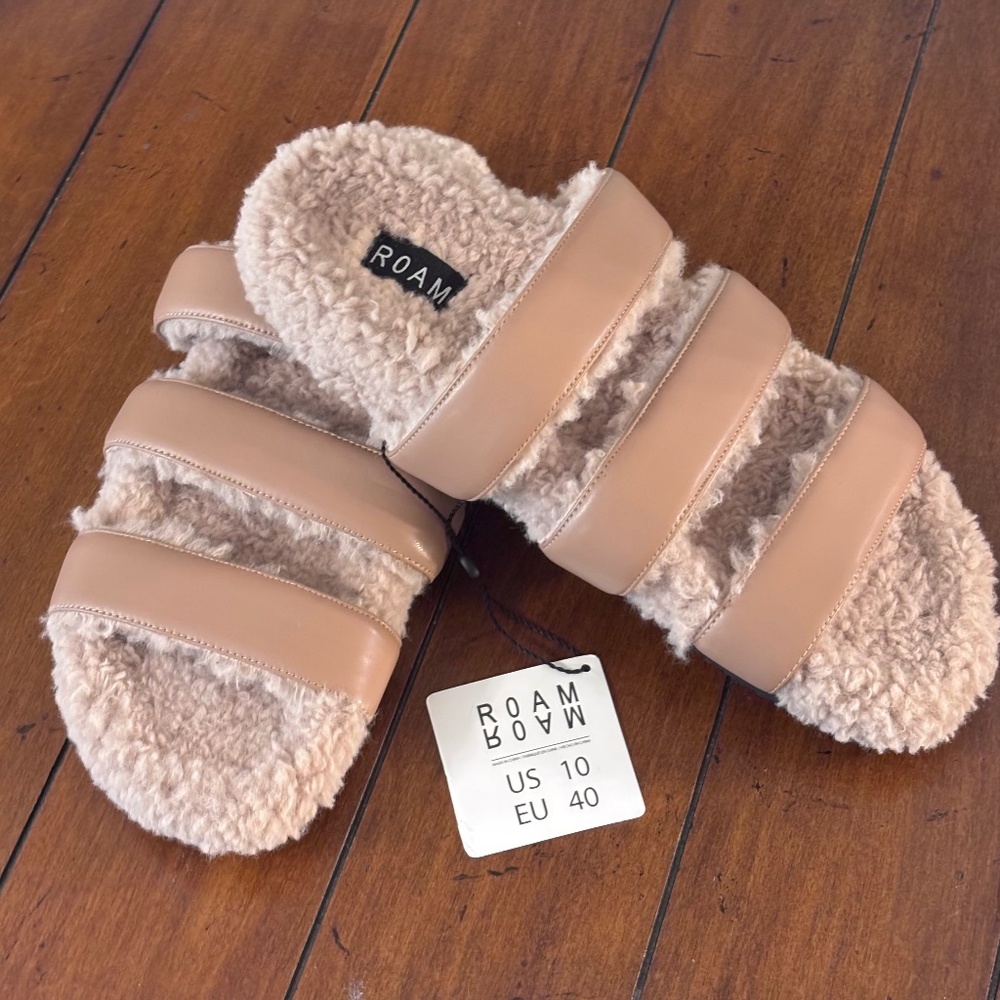 ROAM Fluffy Slippers Beige Size 40